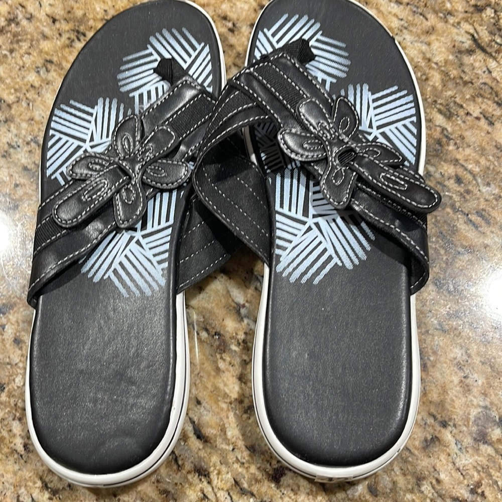 Brand-new seabreeze sandals